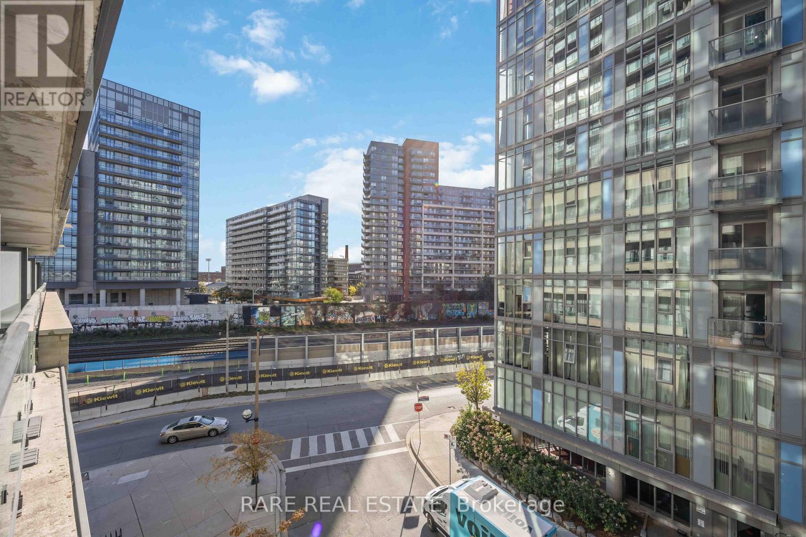 519w - 36 Lisgar Street, Toronto, Ontario  M6J 0C7 - Photo 18 - C12472706