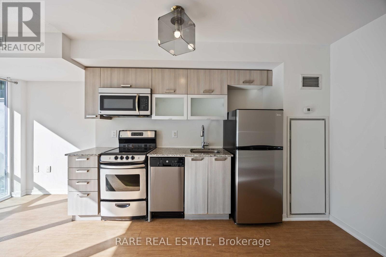 519w - 36 Lisgar Street, Toronto, Ontario  M6J 0C7 - Photo 4 - C12472706