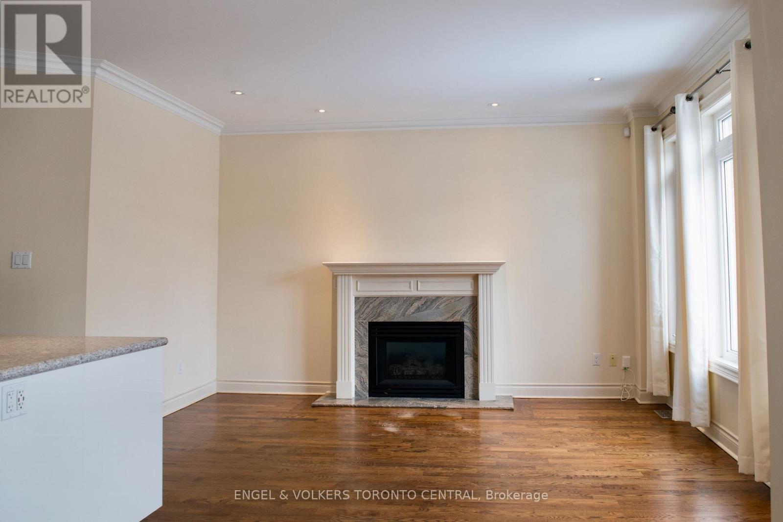 344 Glengarry Avenue, Toronto, Ontario  M5M 1E6 - Photo 13 - C12472709