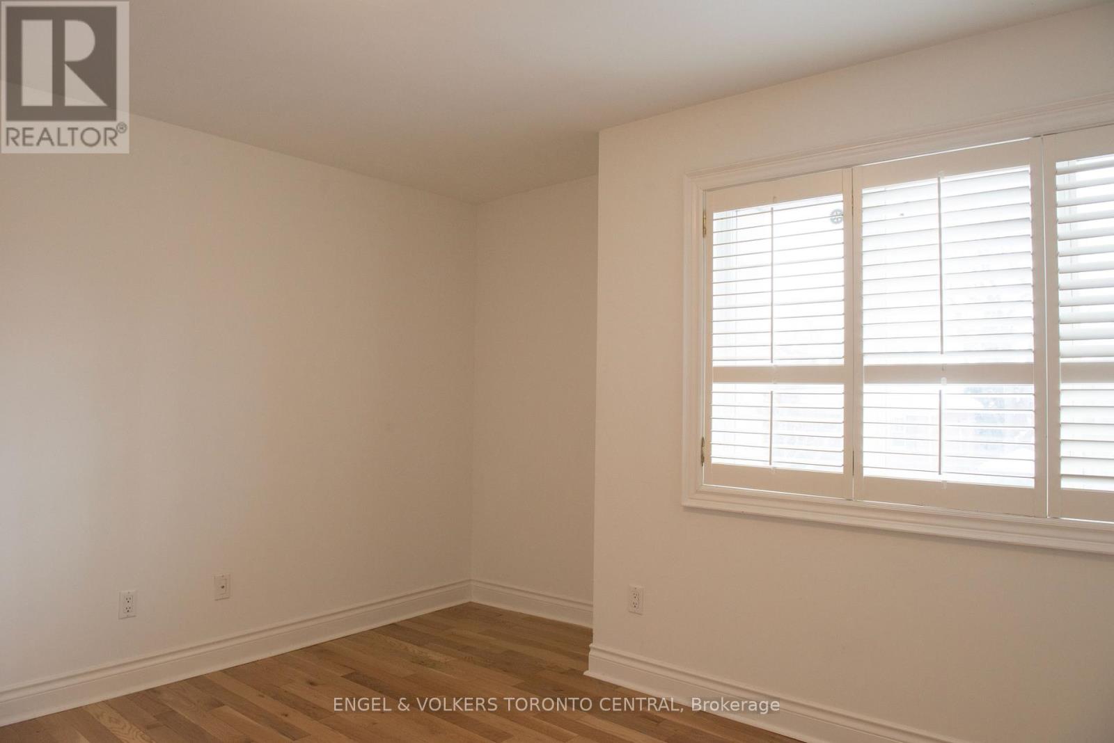 344 Glengarry Avenue, Toronto, Ontario  M5M 1E6 - Photo 22 - C12472709