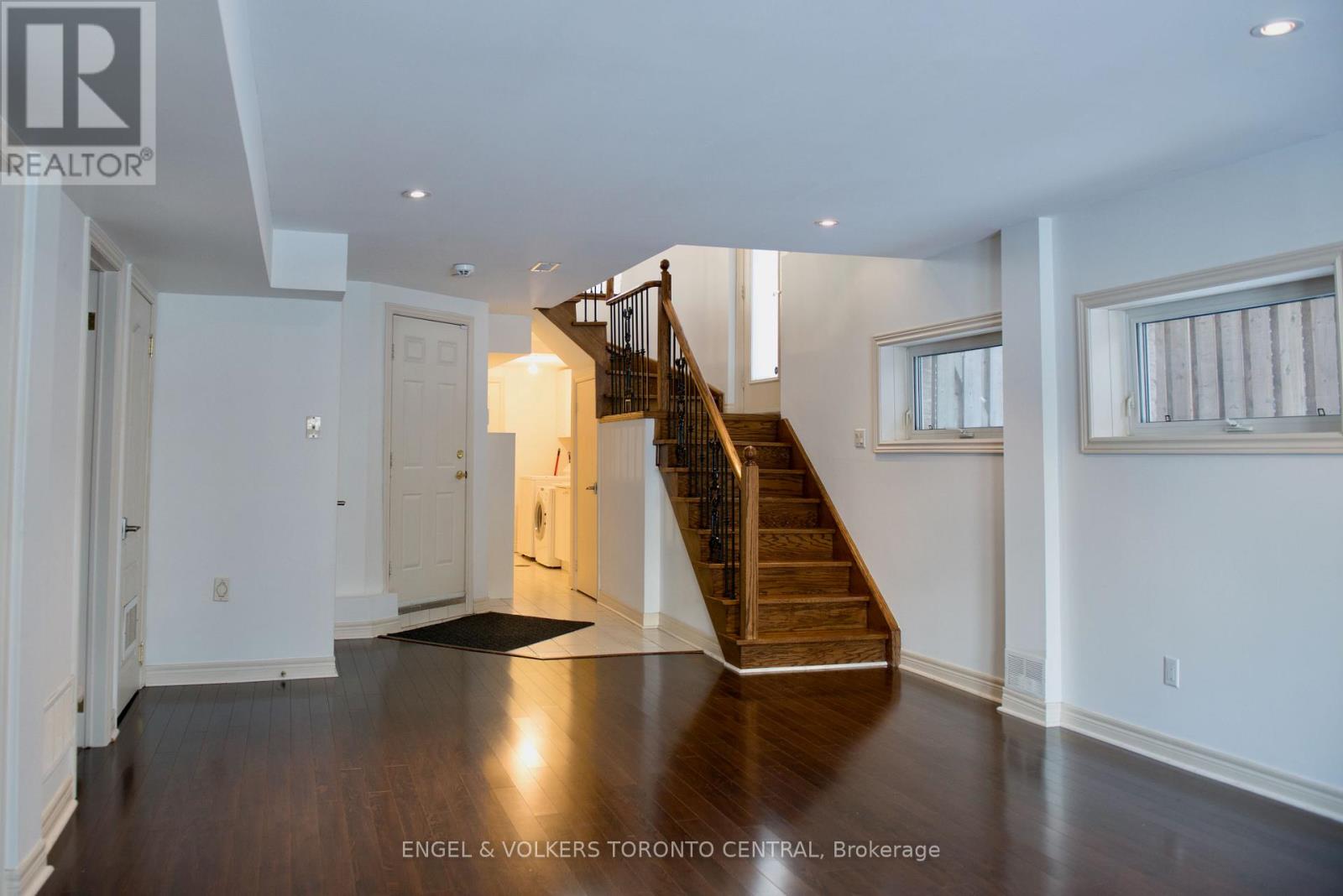 344 Glengarry Avenue, Toronto, Ontario  M5M 1E6 - Photo 29 - C12472709
