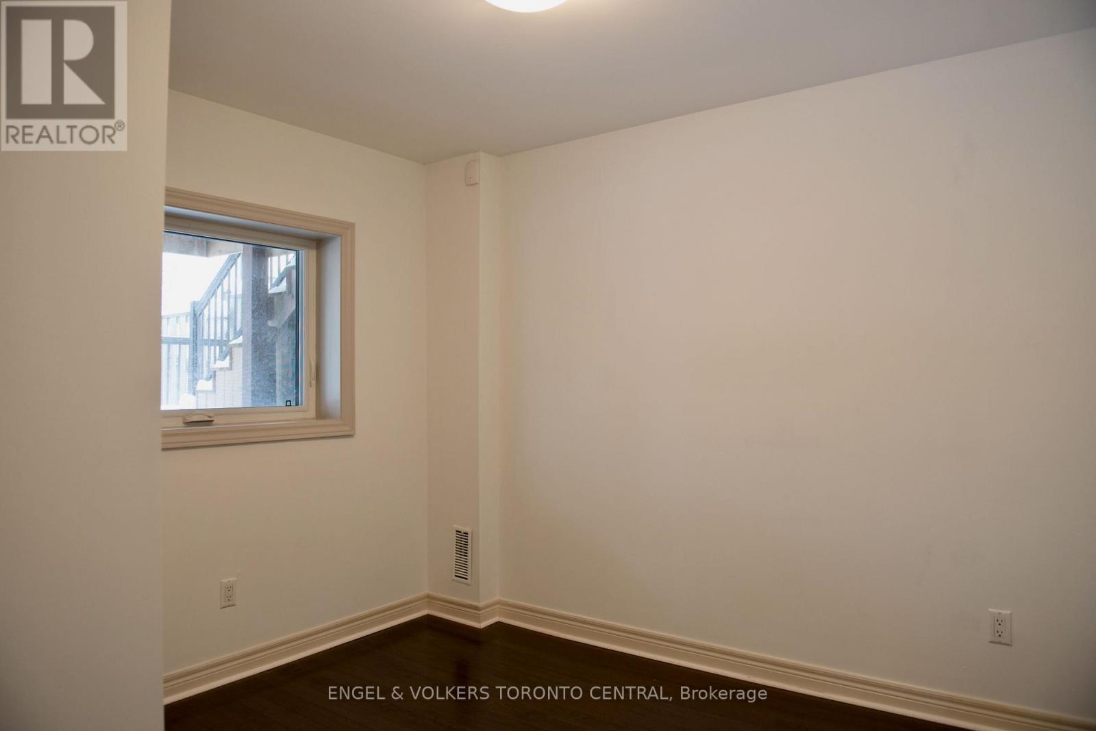 344 Glengarry Avenue, Toronto, Ontario  M5M 1E6 - Photo 31 - C12472709