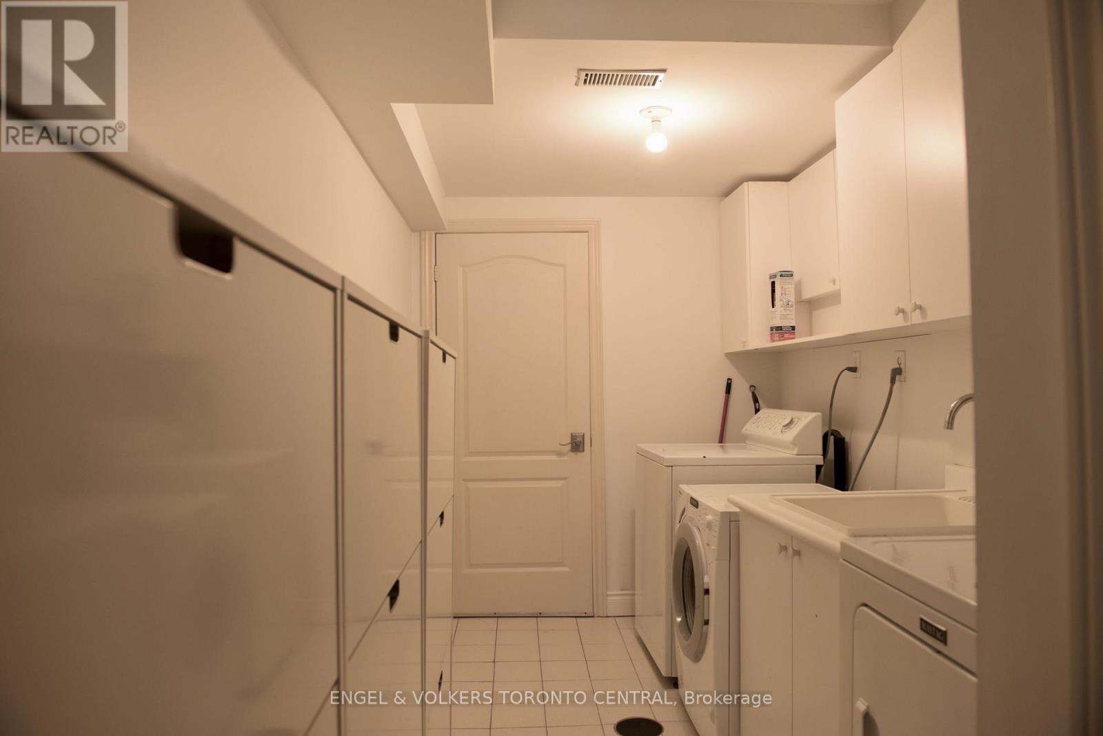 344 Glengarry Avenue, Toronto, Ontario  M5M 1E6 - Photo 33 - C12472709