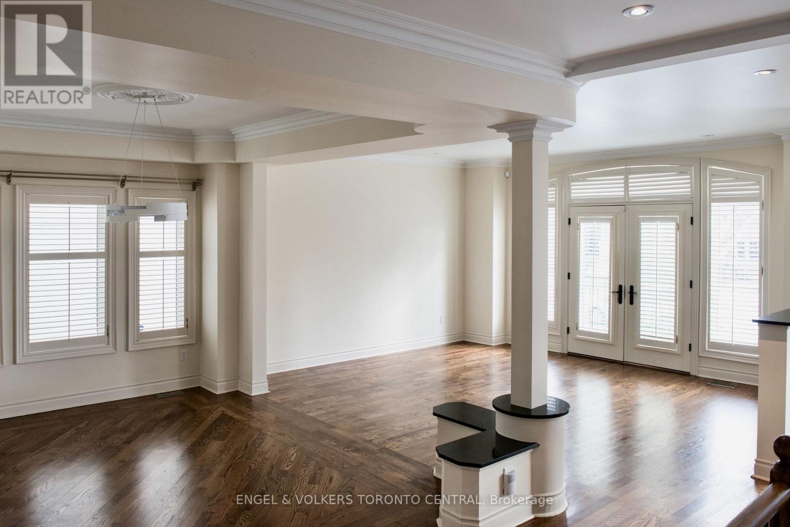 344 Glengarry Avenue, Toronto, Ontario  M5M 1E6 - Photo 8 - C12472709