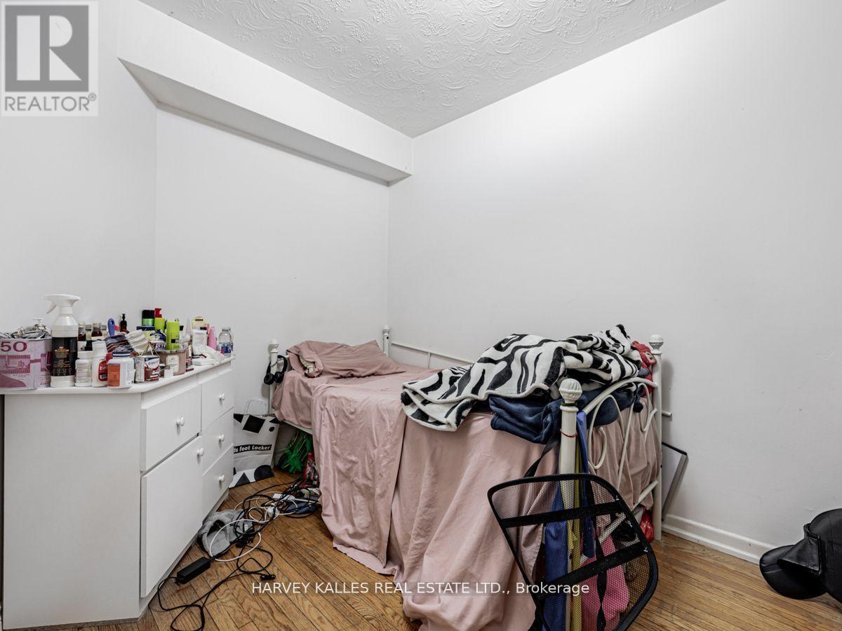 561-563 Danforth Road, Toronto (Clairlea-Birchmount), Ontario  M1K 1E1 - Photo 14 - E12472701