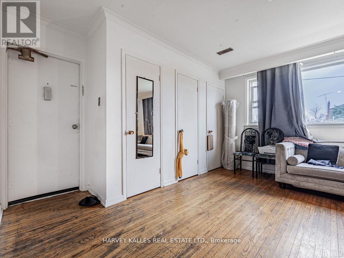 561-563 Danforth Road, Toronto (Clairlea-Birchmount), Ontario  M1K 1E1 - Photo 17 - E12472701