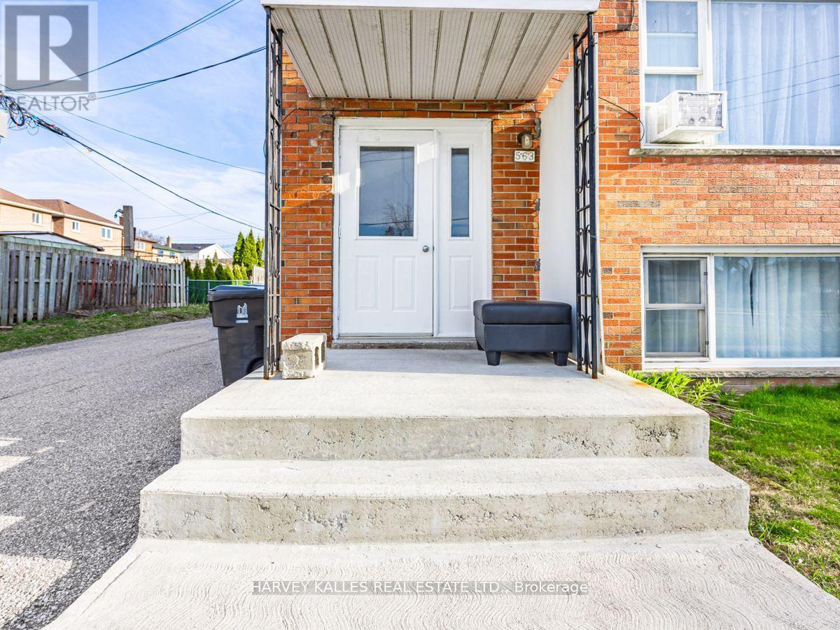 561-563 Danforth Road, Toronto (Clairlea-Birchmount), Ontario  M1K 1E1 - Photo 5 - E12472701