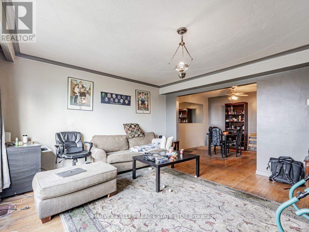 561-563 Danforth Road, Toronto (Clairlea-Birchmount), Ontario  M1K 1E1 - Photo 8 - E12472712