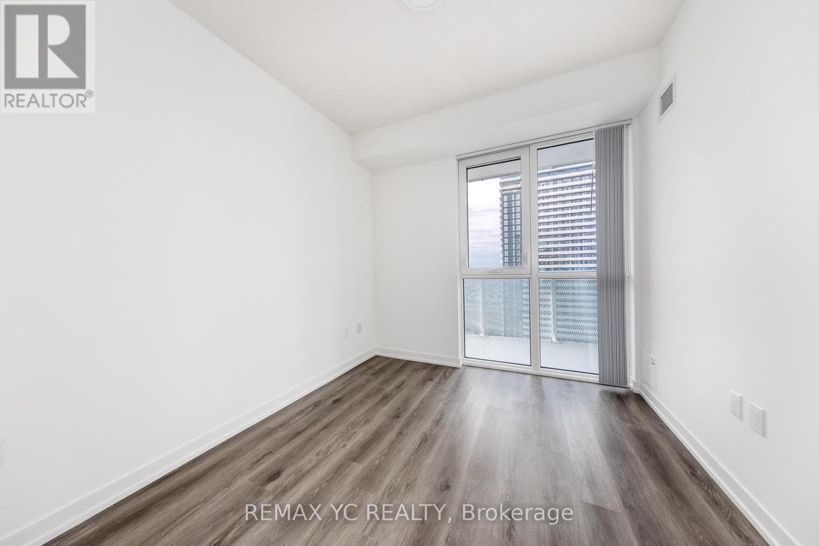 3915 - 28 Interchange Way, Vaughan, Ontario  L4K 0P8 - Photo 13 - N12472650