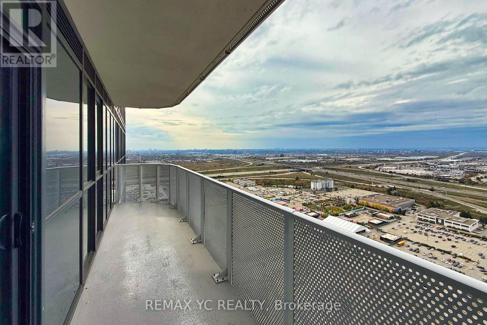 3915 - 28 Interchange Way, Vaughan, Ontario  L4K 0P8 - Photo 17 - N12472650