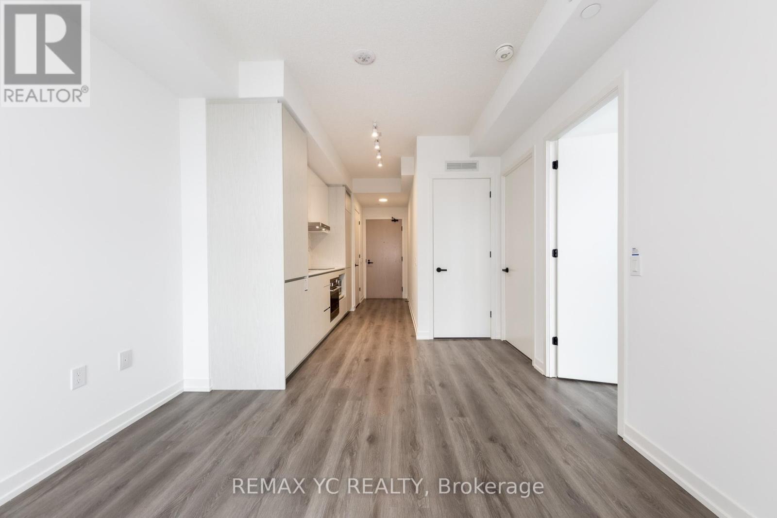 3915 - 28 Interchange Way, Vaughan, Ontario  L4K 0P8 - Photo 9 - N12472650