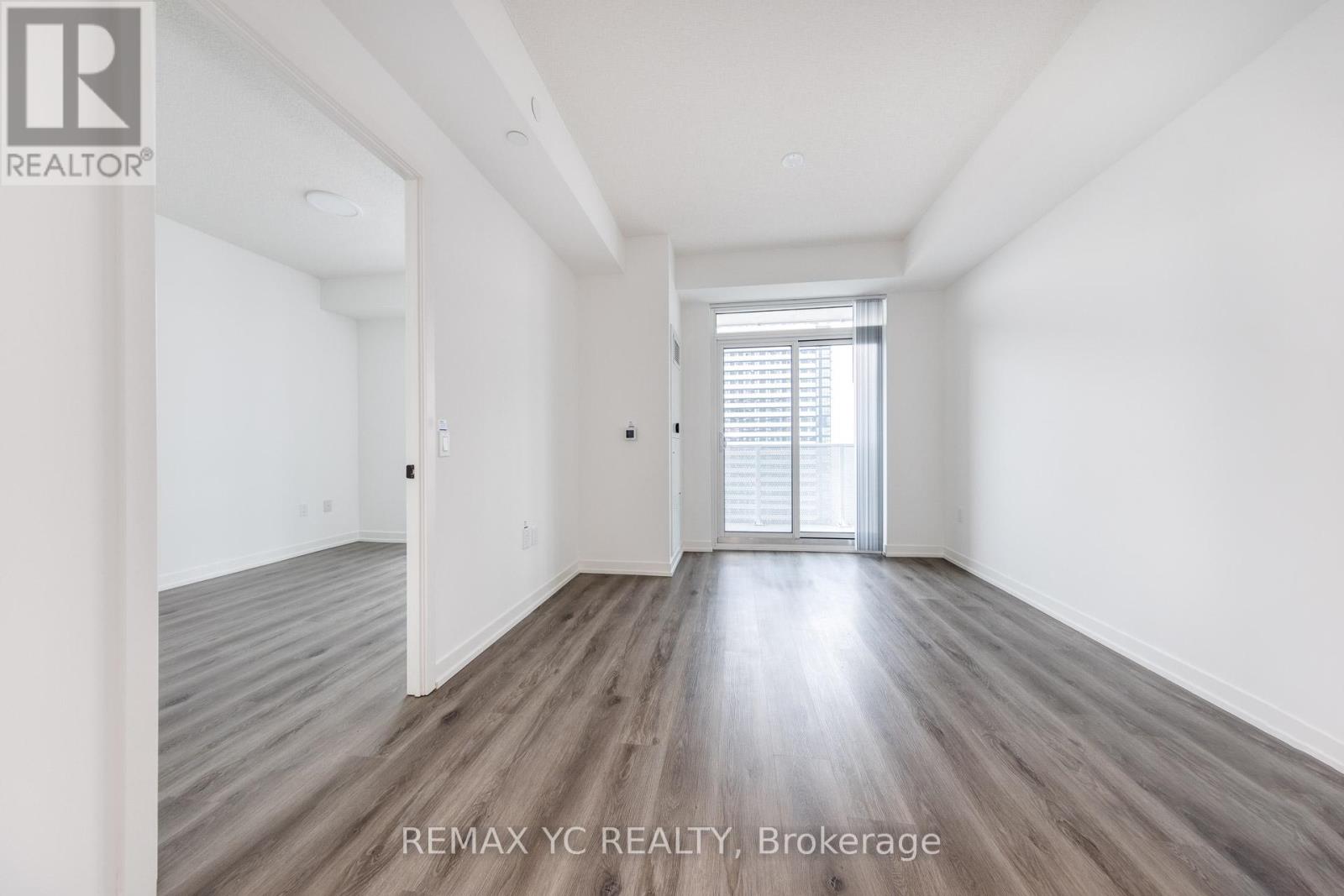 3915 - 28 Interchange Way, Vaughan, Ontario  L4K 0P8 - Photo 11 - N12472650