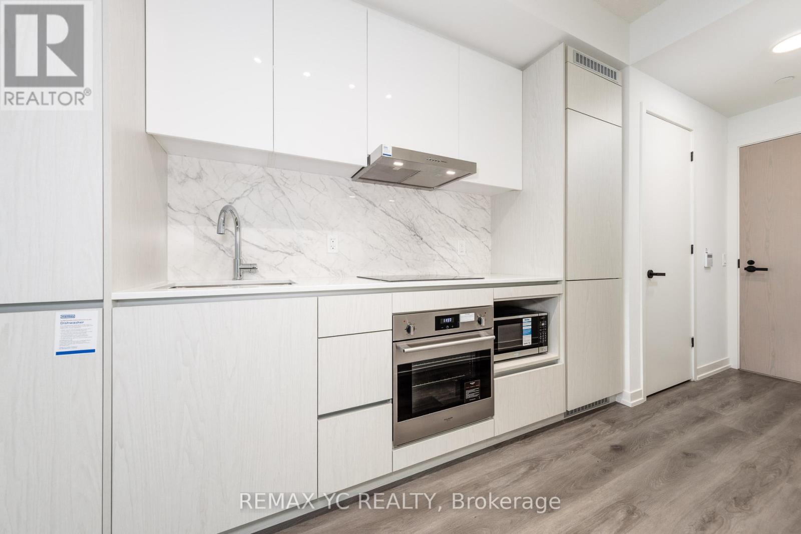 3915 - 28 Interchange Way, Vaughan, Ontario  L4K 0P8 - Photo 6 - N12472650
