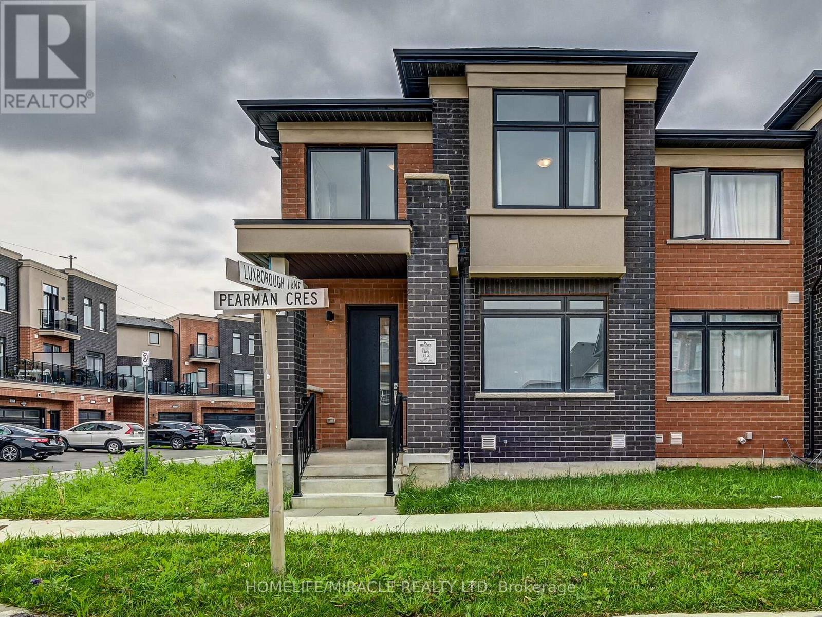 66 Pearman Crescent, Brampton, Ontario  L7A 4Y9 - Photo 2 - W12445435