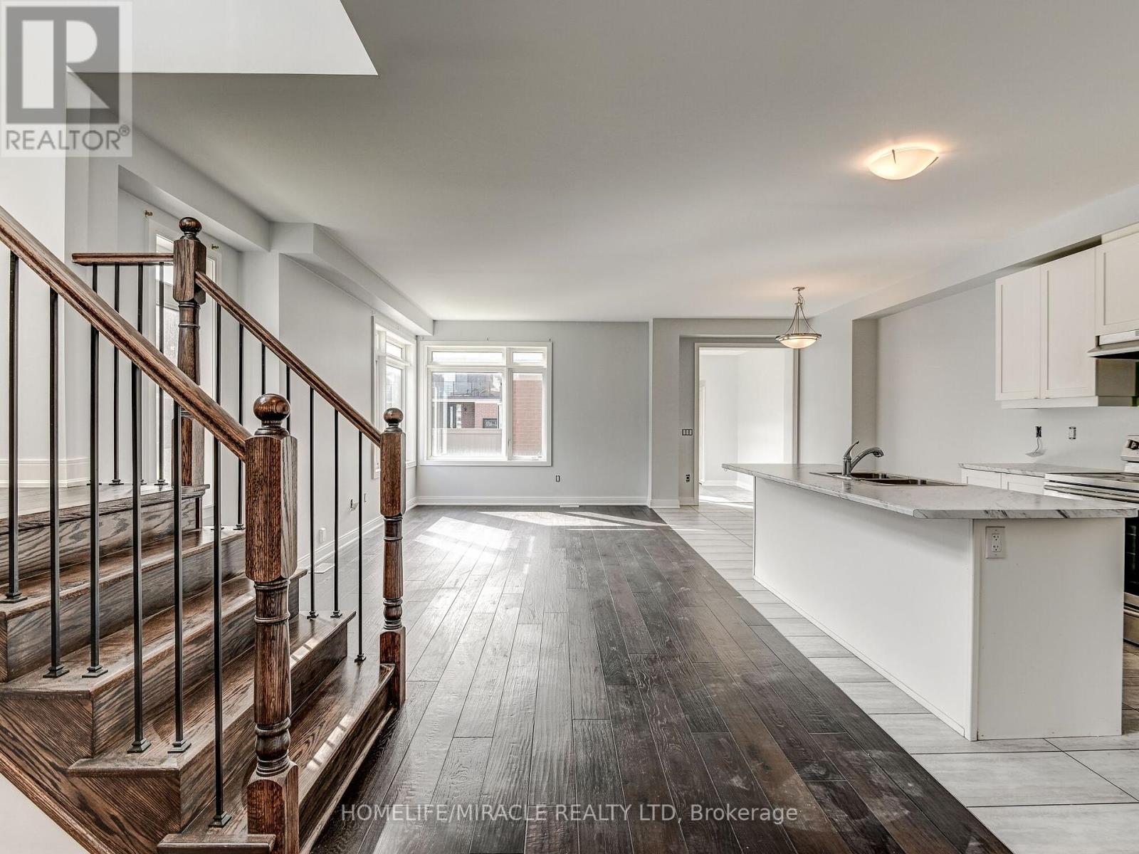 66 Pearman Crescent, Brampton, Ontario  L7A 4Y9 - Photo 9 - W12445435