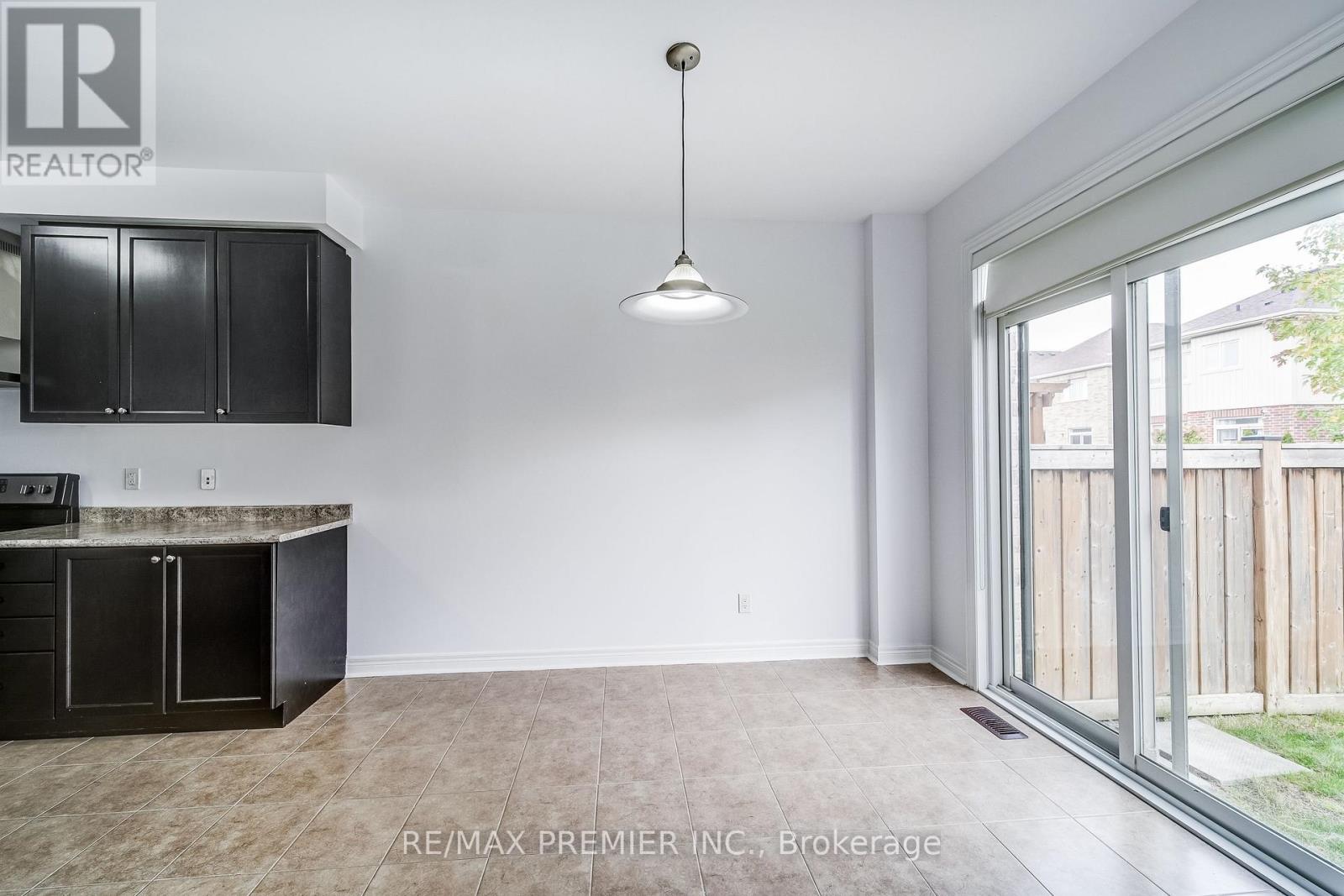 44 Weaver Terrace, New Tecumseth (Tottenham), Ontario  L0G 1W0 - Photo 11 - N12472708