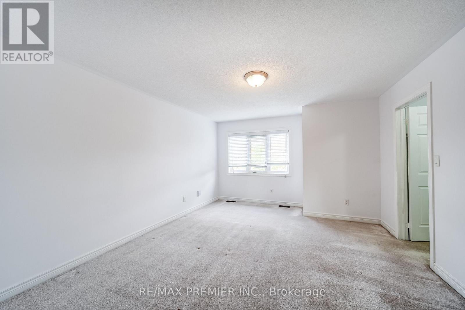 44 Weaver Terrace, New Tecumseth (Tottenham), Ontario  L0G 1W0 - Photo 12 - N12472708