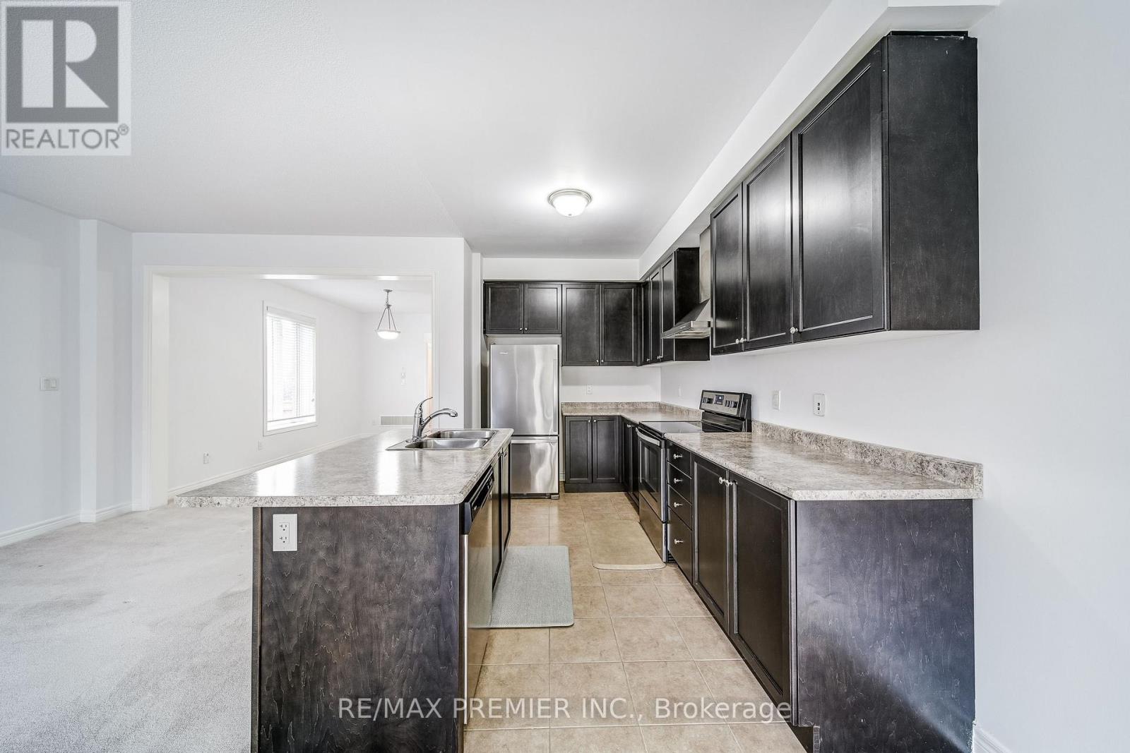 44 Weaver Terrace, New Tecumseth (Tottenham), Ontario  L0G 1W0 - Photo 5 - N12472708