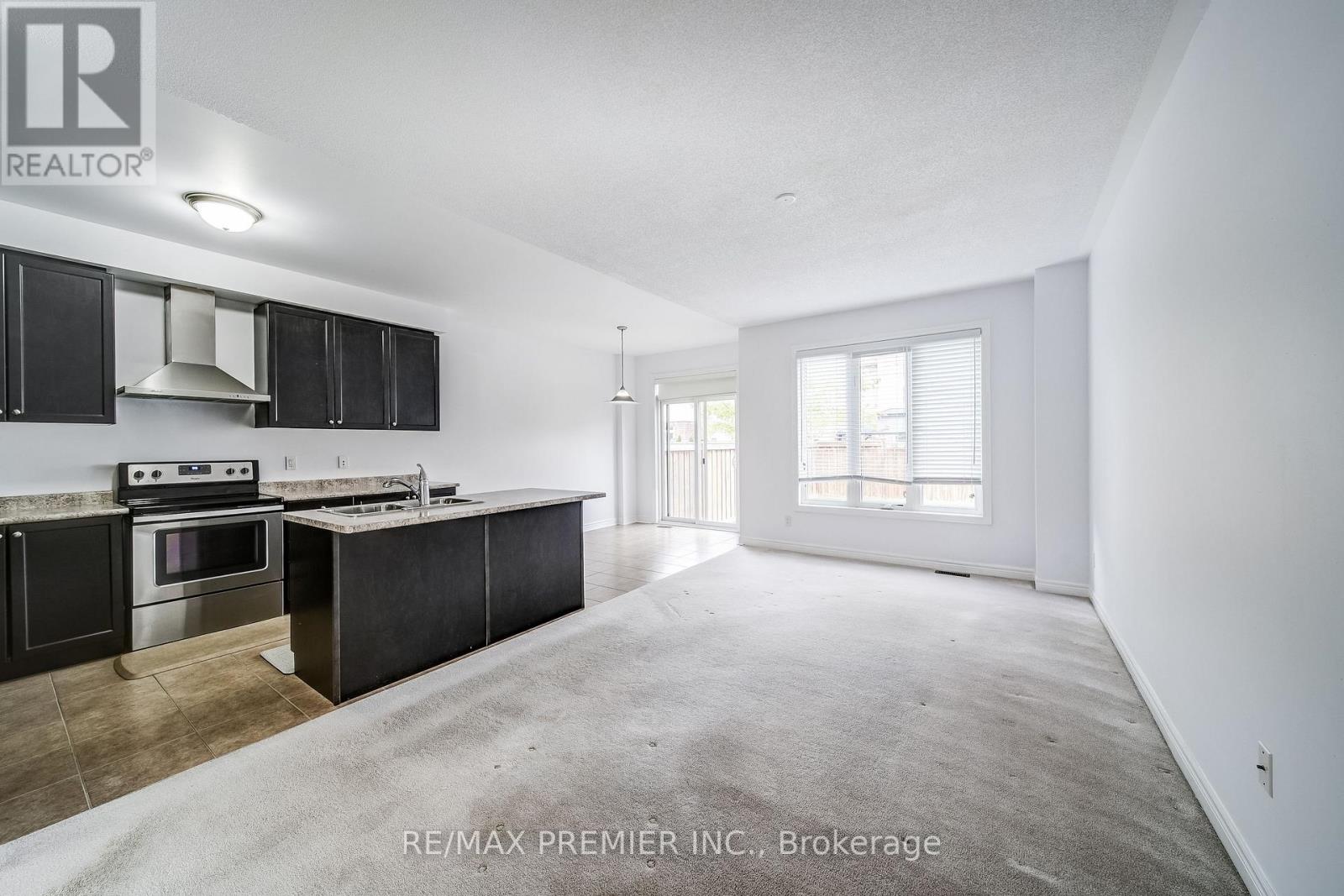 44 Weaver Terrace, New Tecumseth (Tottenham), Ontario  L0G 1W0 - Photo 9 - N12472708