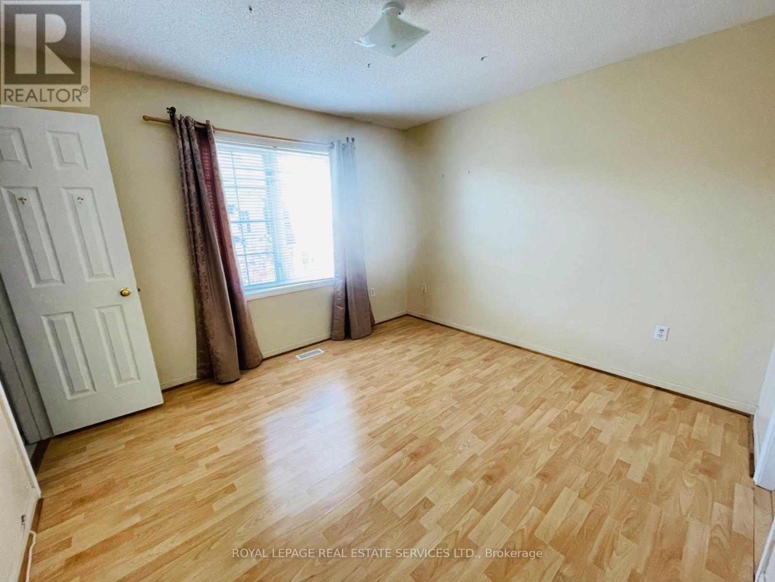 27 - 4991 Rathkeale Road, Mississauga, Ontario  L5V 2G9 - Photo 5 - W12472679