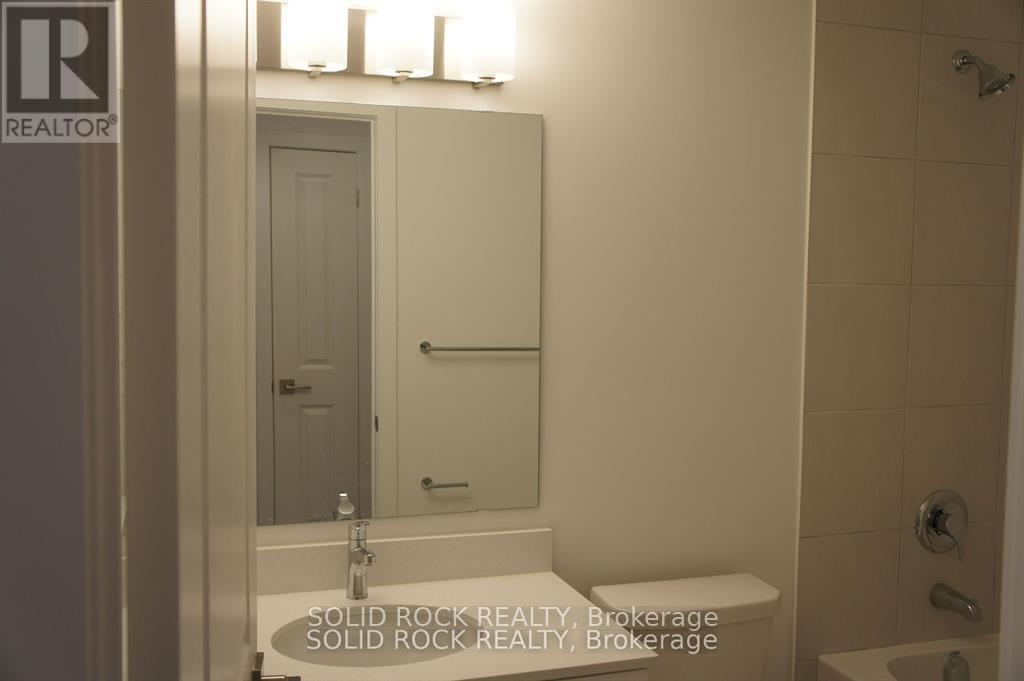 1 - 4035 Hickory Drive, Mississauga, Ontario  L4W 1L1 - Photo 7 - W12472686