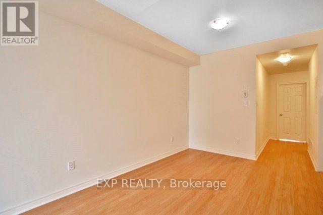 21-02 - 2420 Baronwood Drive, Oakville, Ontario  L6M 0X6 - Photo 10 - W12472693