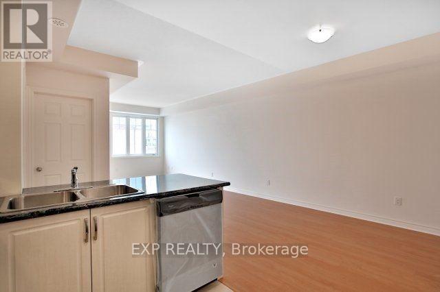 21-02 - 2420 Baronwood Drive, Oakville, Ontario  L6M 0X6 - Photo 14 - W12472693
