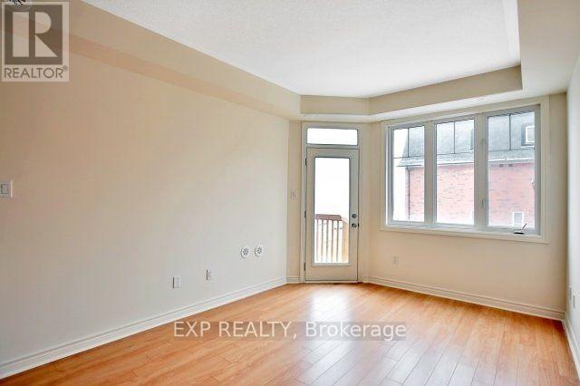 21-02 - 2420 Baronwood Drive, Oakville, Ontario  L6M 0X6 - Photo 4 - W12472693