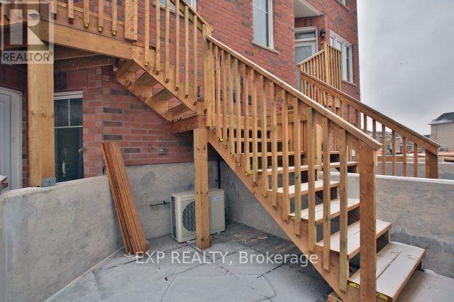21-02 - 2420 Baronwood Drive, Oakville, Ontario  L6M 0X6 - Photo 6 - W12472693