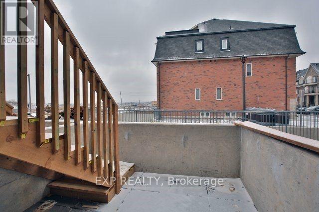 21-02 - 2420 Baronwood Drive, Oakville, Ontario  L6M 0X6 - Photo 7 - W12472693