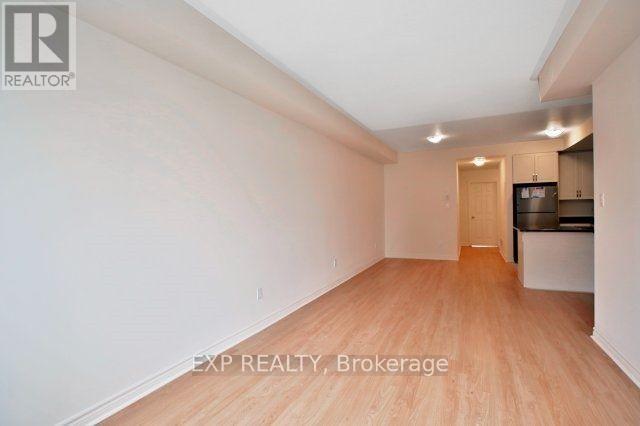 21-02 - 2420 Baronwood Drive, Oakville, Ontario  L6M 0X6 - Photo 8 - W12472693