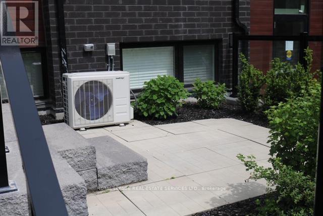 204 - 1100 Briar Hill Avenue, Toronto, Ontario  M6B 1M7 - Photo 8 - W12472714