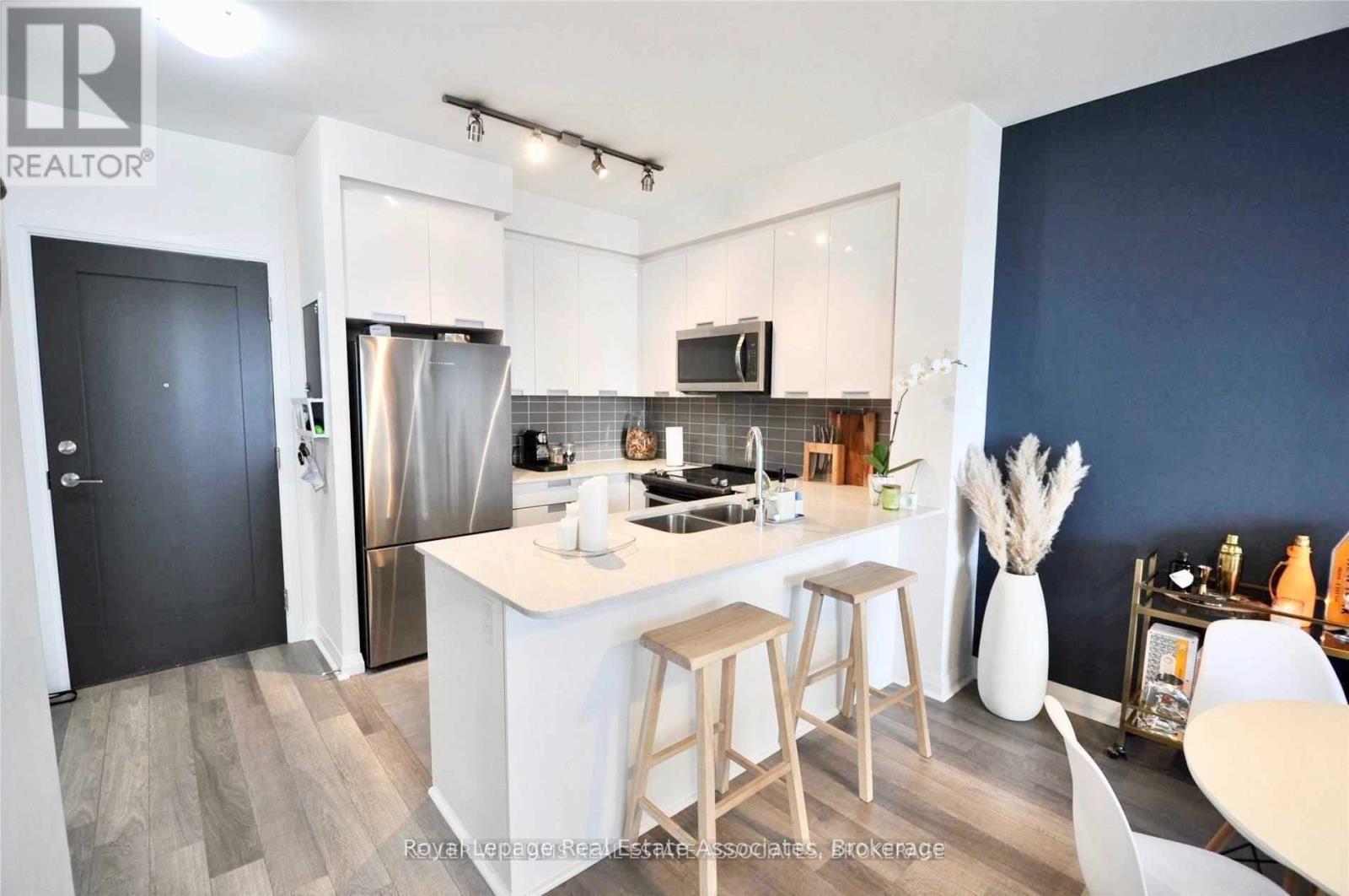 1416 - 5033 Four Springs Avenue, Mississauga, Ontario  L5R 0G6 - Photo 2 - W12472718