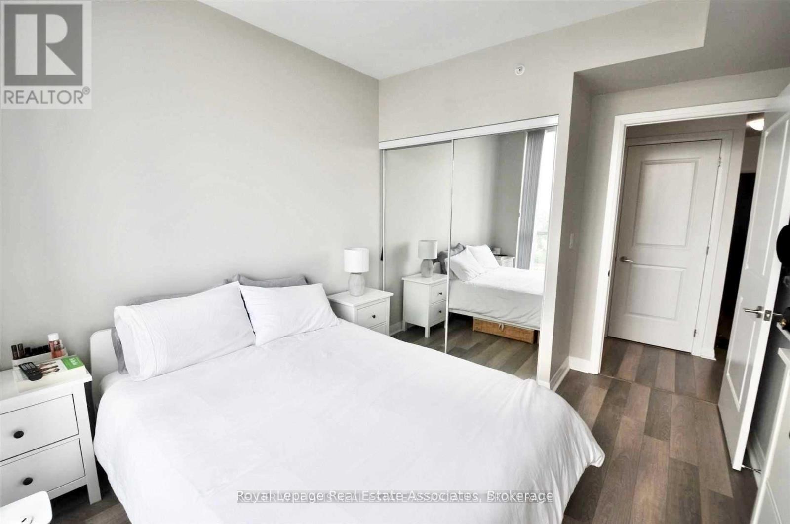 1416 - 5033 Four Springs Avenue, Mississauga, Ontario  L5R 0G6 - Photo 9 - W12472718