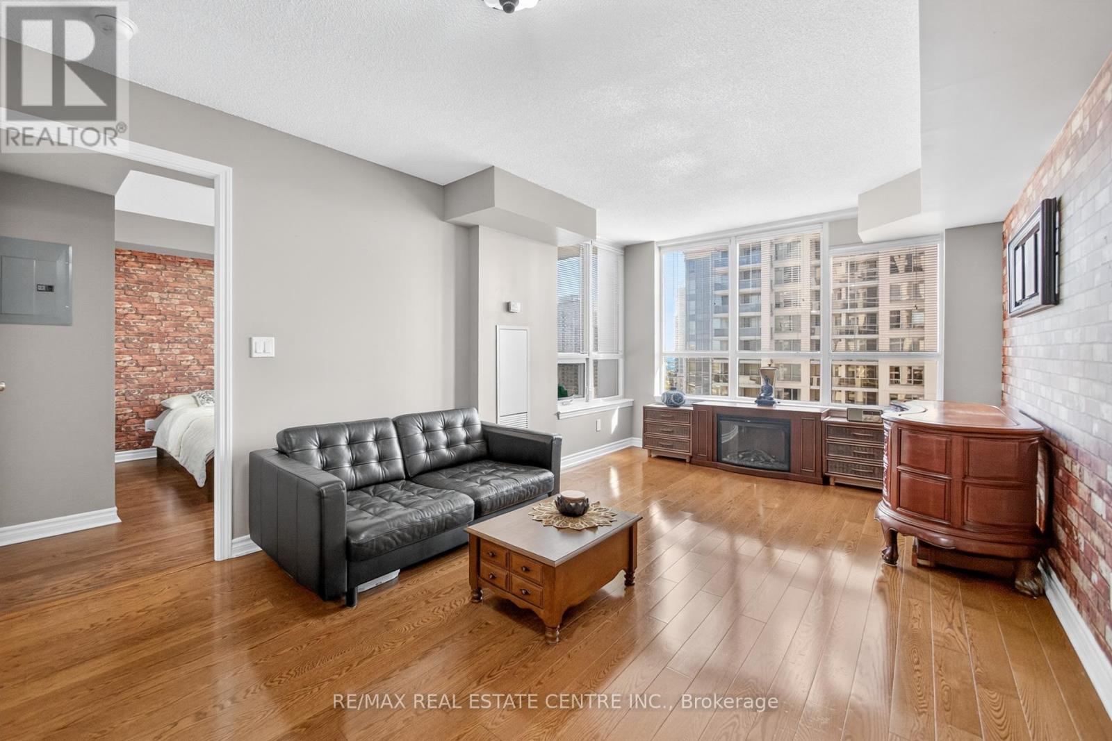 2101 - 4090 Living Arts Drive, Mississauga, Ontario  L5B 4M8 - Photo 12 - W12472721
