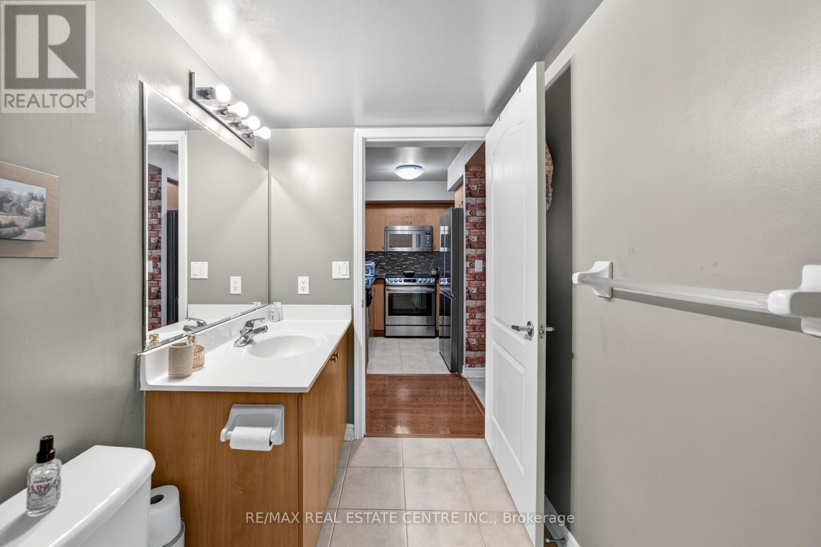 2101 - 4090 Living Arts Drive, Mississauga, Ontario  L5B 4M8 - Photo 25 - W12472721