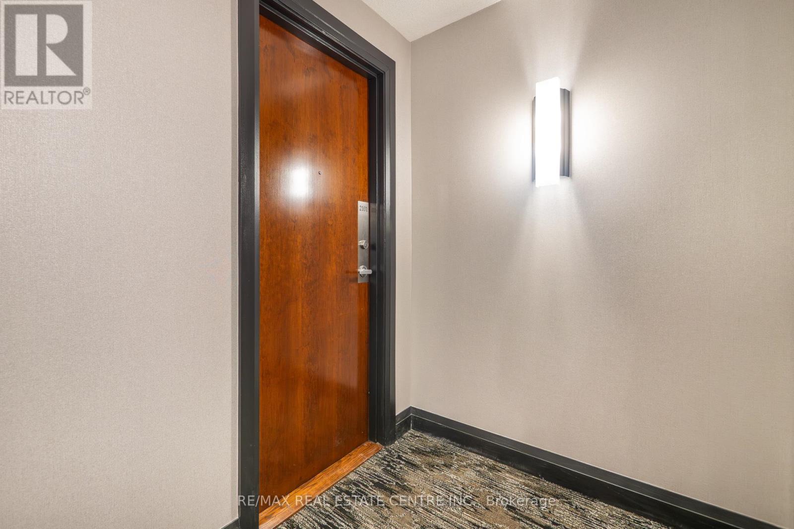 2101 - 4090 Living Arts Drive, Mississauga, Ontario  L5B 4M8 - Photo 9 - W12472721