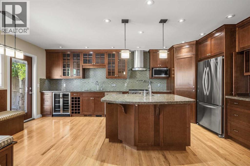 7826 Springbank Way Sw, Calgary, Alberta  T3H 4J8 - Photo 2 - A2258636