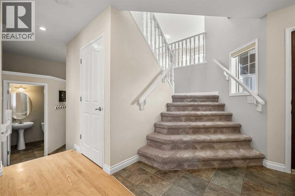 7826 Springbank Way Sw, Calgary, Alberta  T3H 4J8 - Photo 14 - A2258636