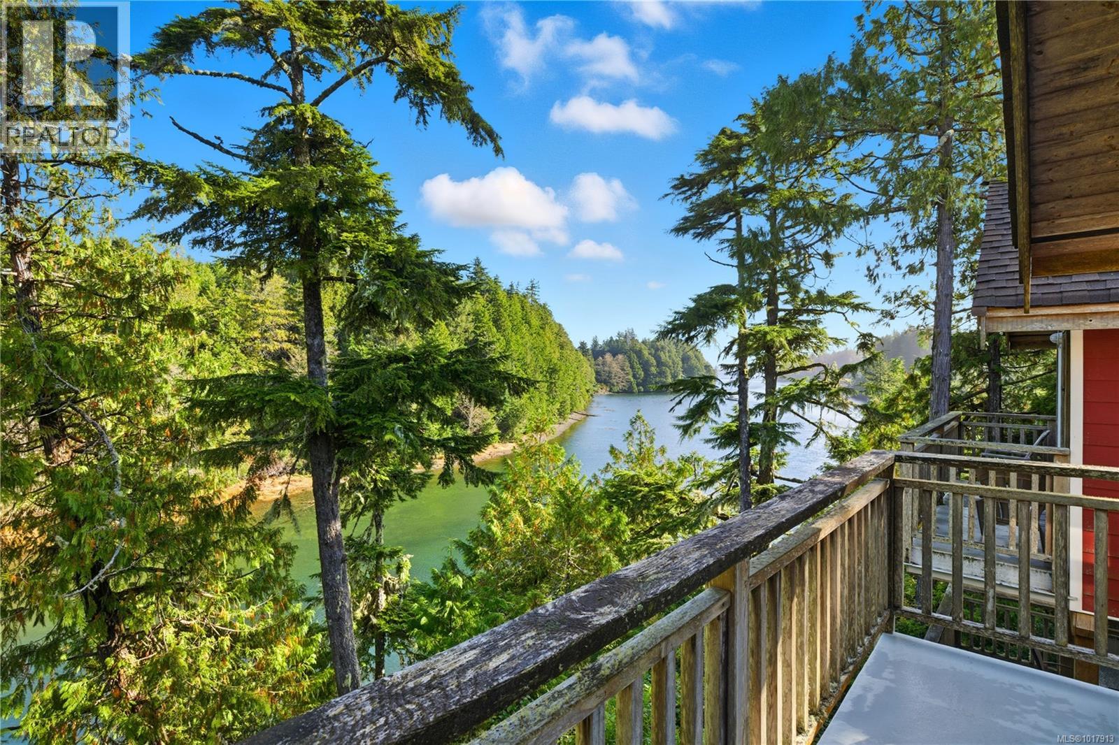 265 Boardwalk Blvd, Ucluelet, British Columbia