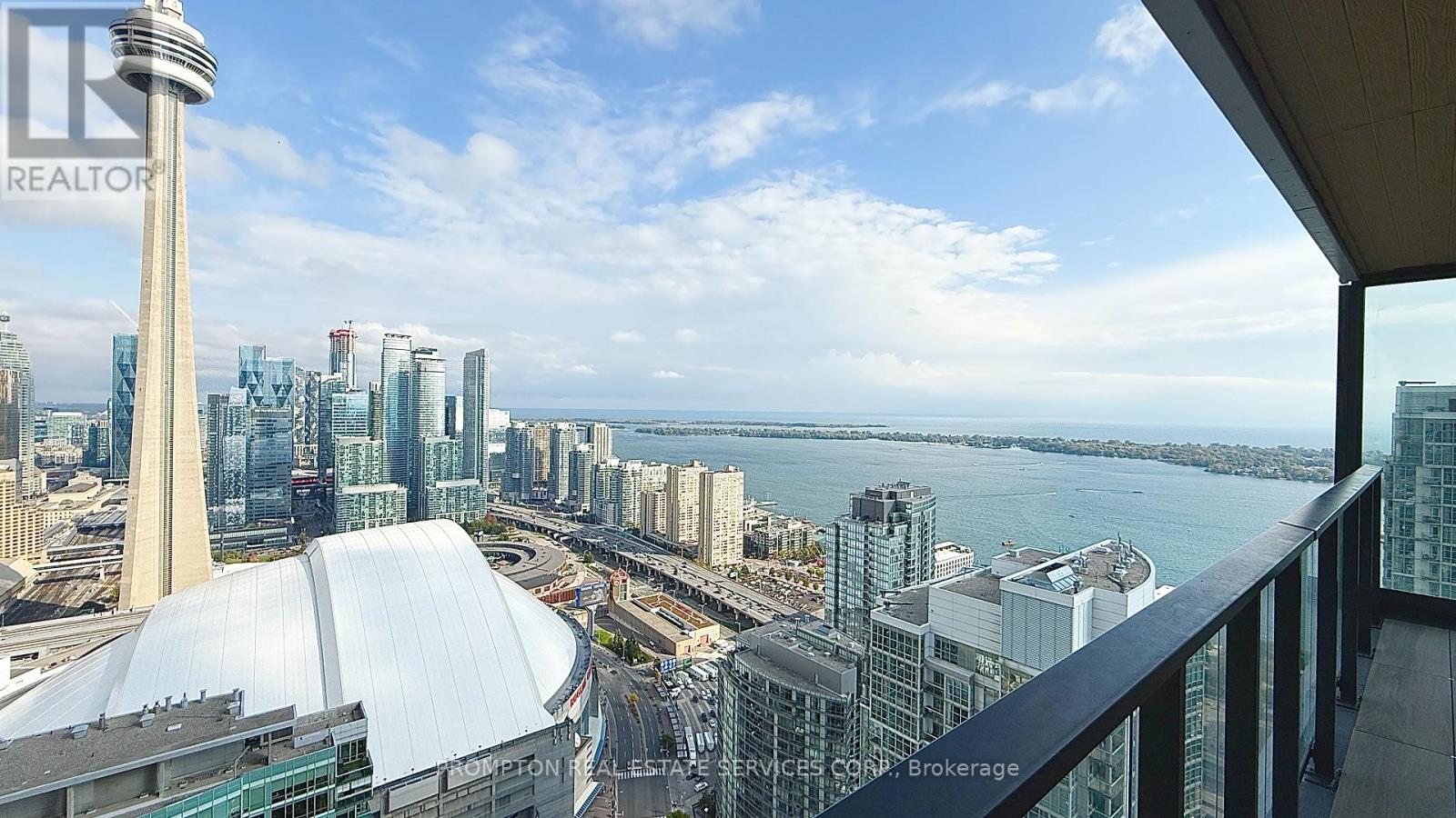 5209 - 3 Concord Cityplace Way, Toronto, Ontario  M5V 0X4 - Photo 2 - C12463845