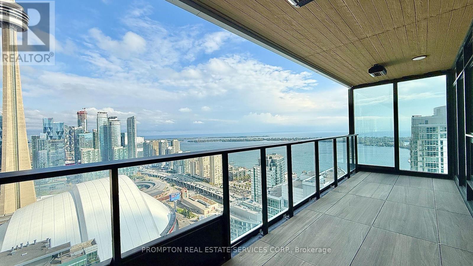 5209 - 3 Concord Cityplace Way, Toronto, Ontario  M5V 0X4 - Photo 3 - C12463845