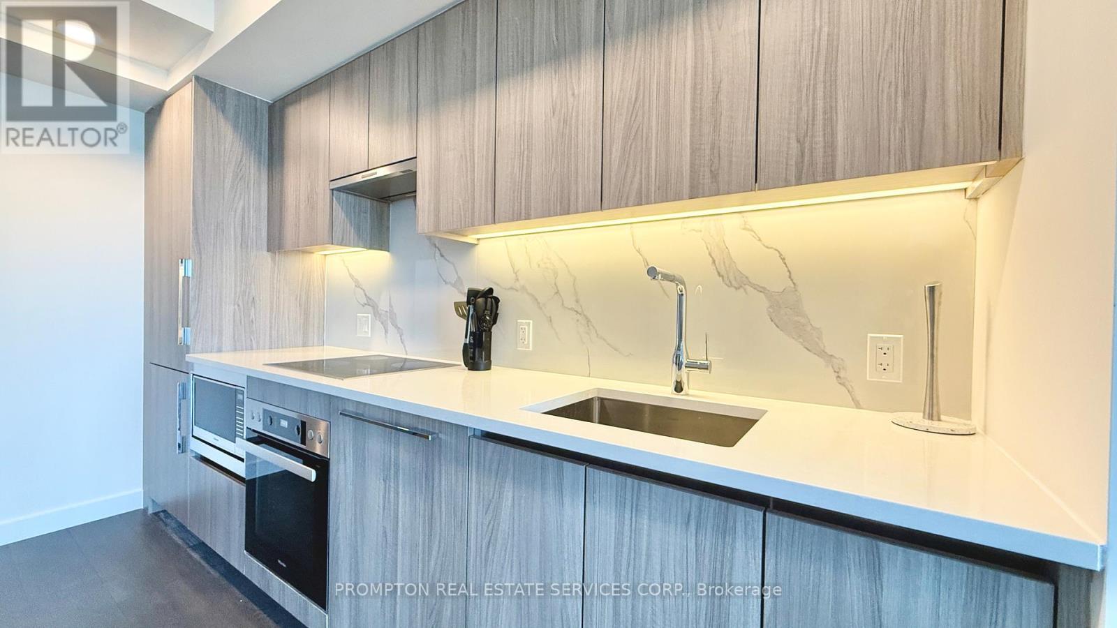 5209 - 3 Concord Cityplace Way, Toronto, Ontario  M5V 0X4 - Photo 16 - C12463845
