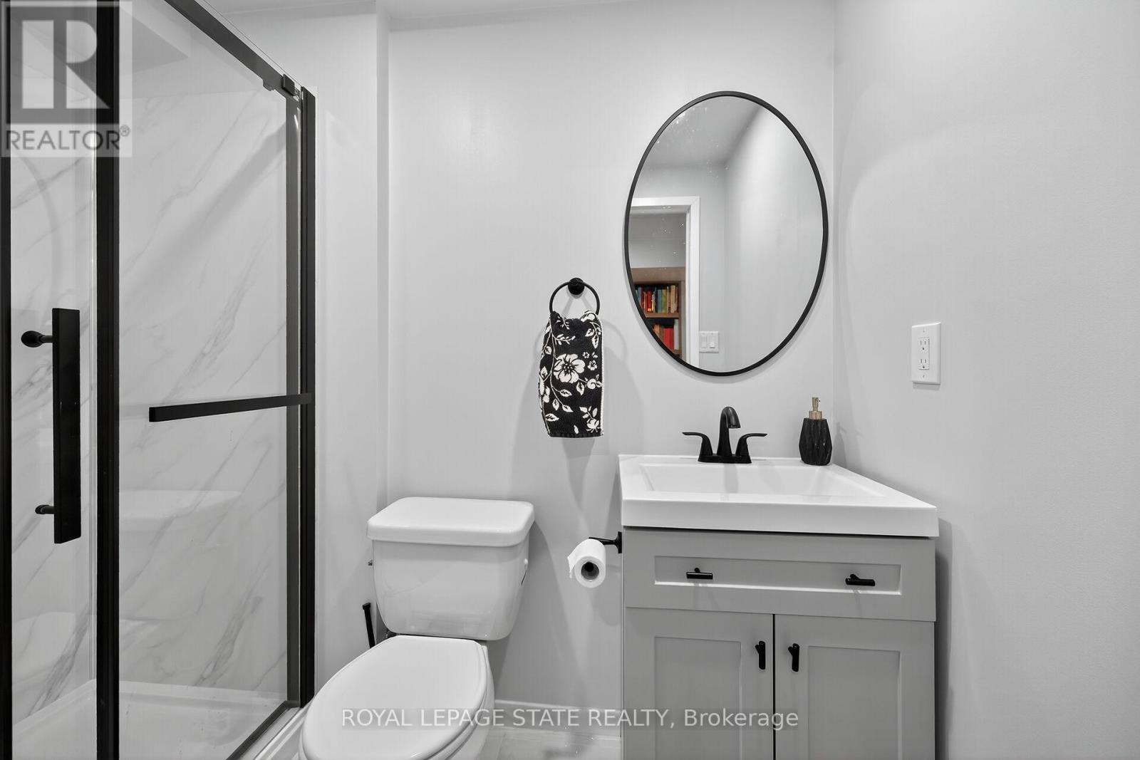 181 Springview Drive, Hamilton (Waterdown), Ontario  L8B 0V9 - Photo 31 - X12472687