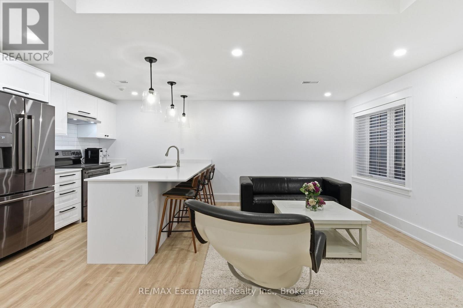1110 Lakeshore Road W, Oakville, Ontario  L6L 1G1 - Photo 41 - W12472739