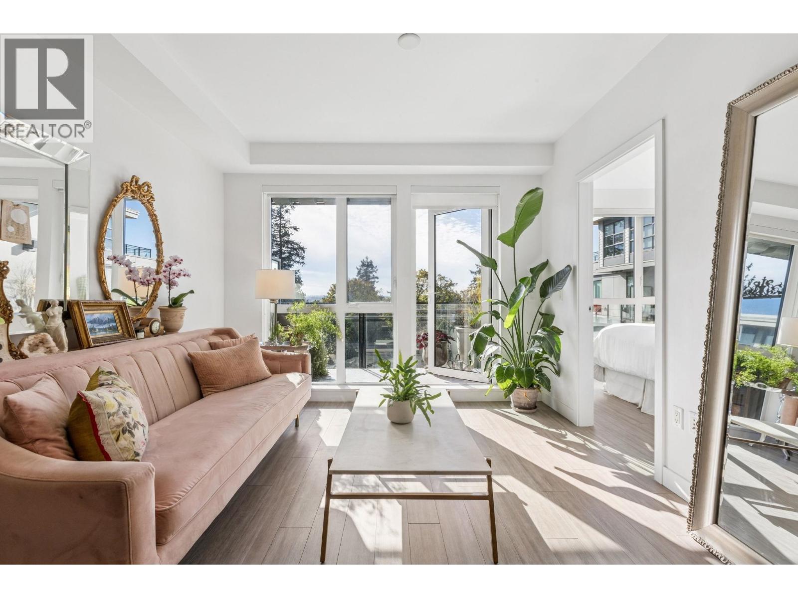 307 707 E 3rd Street, North Vancouver, British Columbia  V7L 1G8 - Photo 11 - R3060156