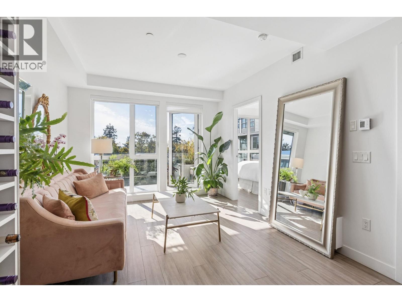 307 707 E 3rd Street, North Vancouver, British Columbia  V7L 1G8 - Photo 13 - R3060156