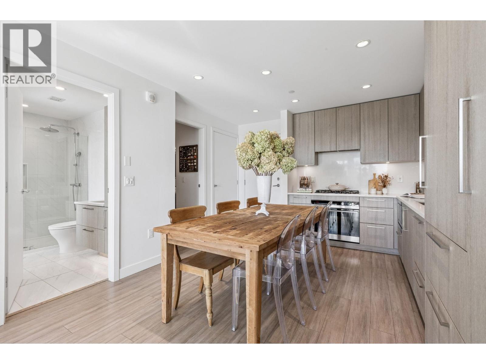 307 707 E 3rd Street, North Vancouver, British Columbia  V7L 1G8 - Photo 9 - R3060156