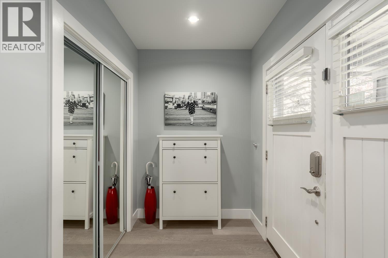1082 E 10th Avenue, Vancouver, British Columbia  V5T 2B5 - Photo 2 - R3060164