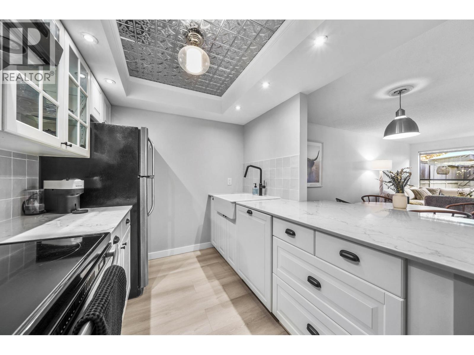 101 210 W 2nd Street, North Vancouver, British Columbia  V7M 1C6 - Photo 6 - R3060178
